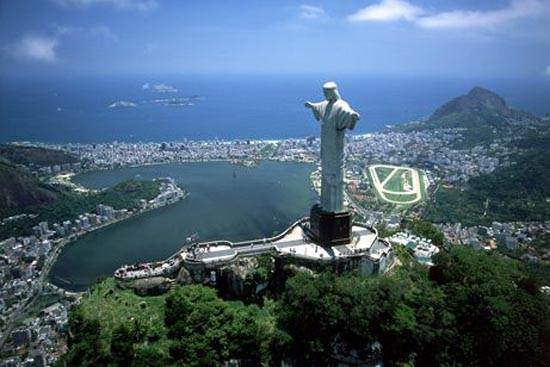 brazil-christ-the-redeemer-statue-3