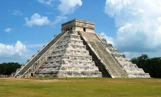 kukulcan-the-main-temple-at-chichen-itza