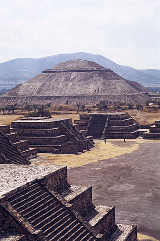 pyramid-sun