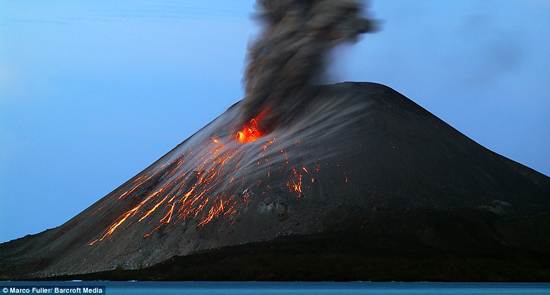 indonesia-krakatoa-10