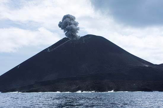 indonesia-krakatoa-4