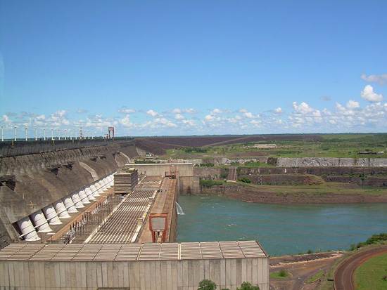 itaipu-dam-a-seven-wonder-of-the-world-brazil-3