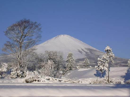 japan-mount-fuji-the-holy-mountain-7