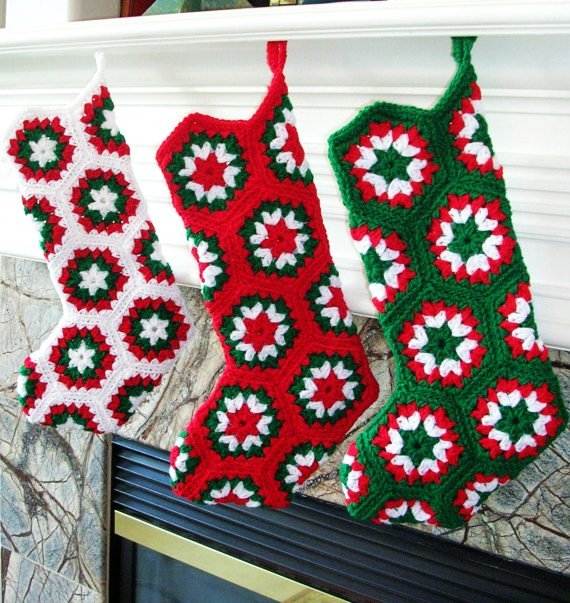 Elegant-Christmas-Stockings-Holiday-Crafts_04