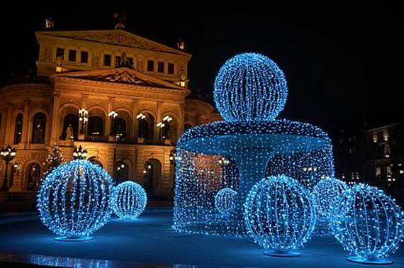 Fantastic-Christmas-Holiday-Lights-Display_62