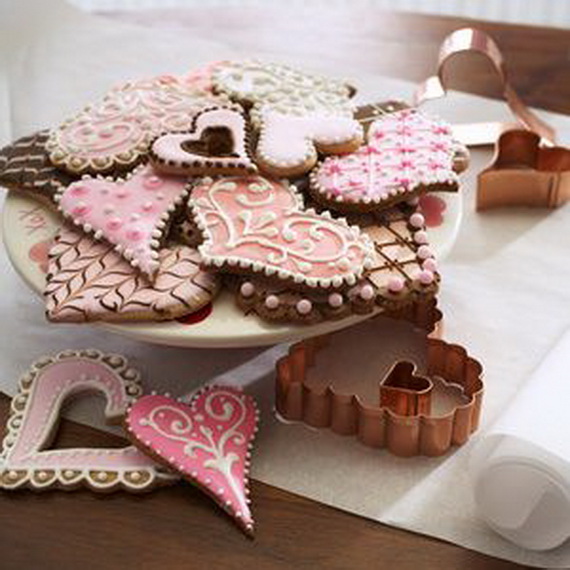 Iced, Decorated, and Shaped Cookies for Holidays_04