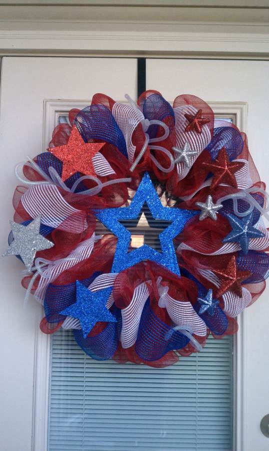 Cool-wreaths-for-Memorial-or-Labor-Day-_15