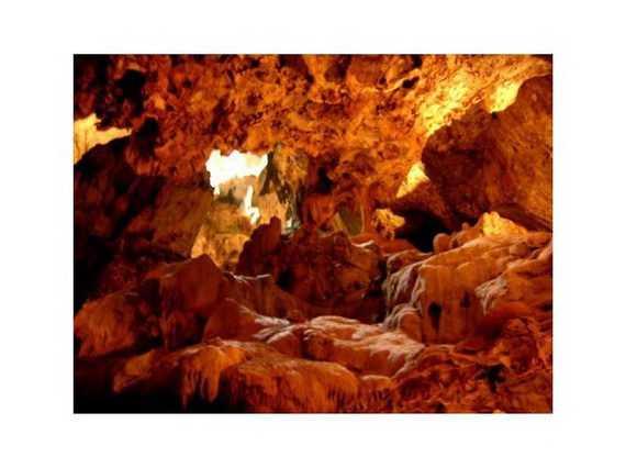 Hato_-Caves-Curacao-_Attractions__01_c8e5584bd2cd27ab8eb6bdde521252ff