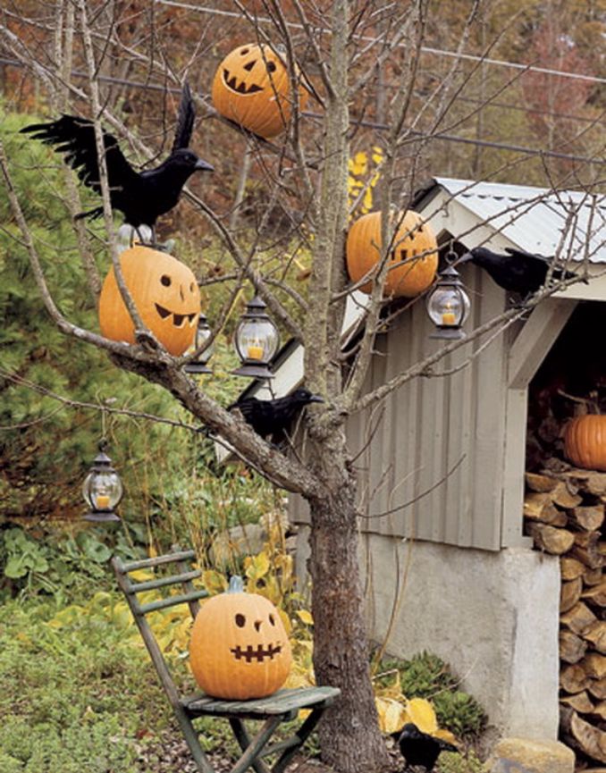Cool-Outdoor-Halloween-Decorations-2012-Ideas_101