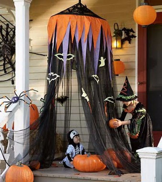 Cool-Outdoor-Halloween-Decorations-2012-Ideas_431