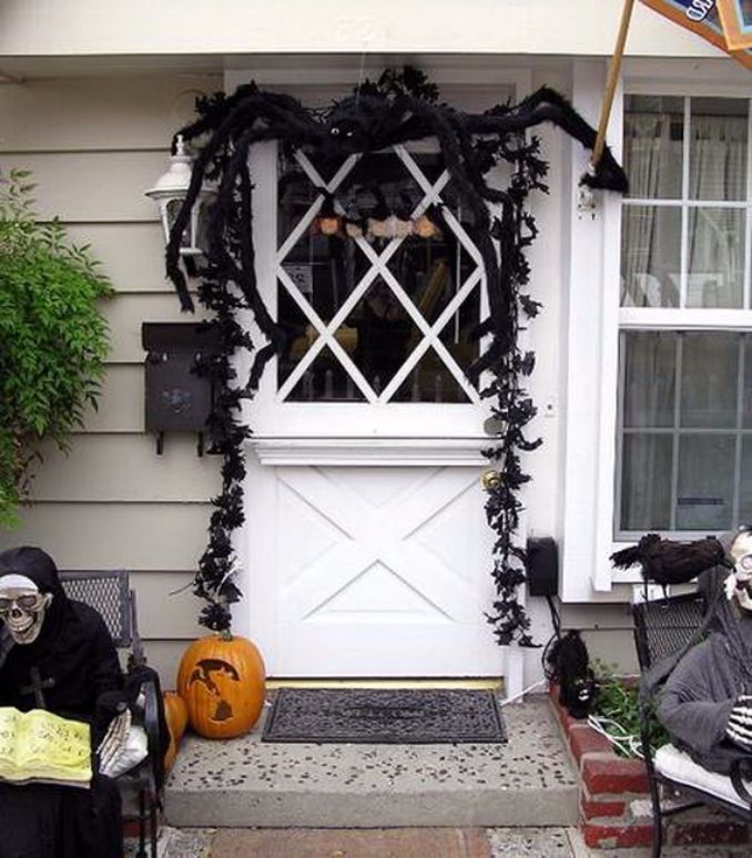 Cool-Outdoor-Halloween-Decorations-2012-Ideas_501