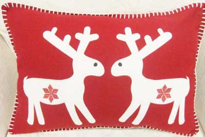 Gorgeous Handmade Christmas Pillow Inspiration