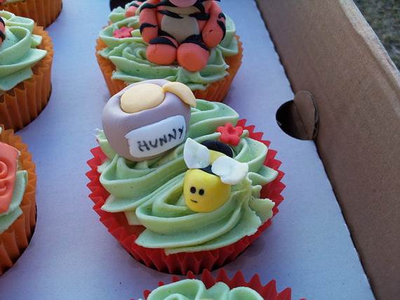Winnie-the-Pooh-Cake-and-Cupcakes-Decorating-Ideas_20