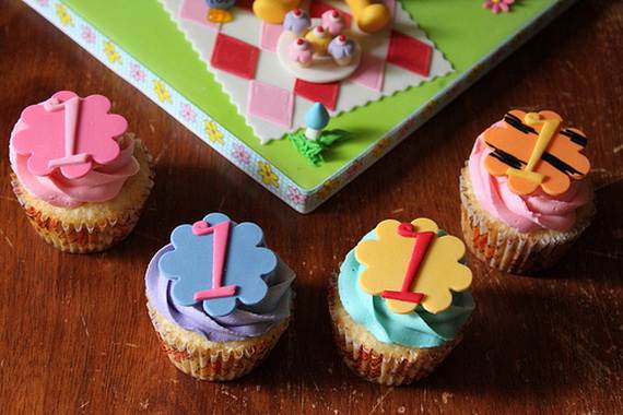 Winnie-the-Pooh-Cake-and-Cupcakes-Decorating-Ideas_23