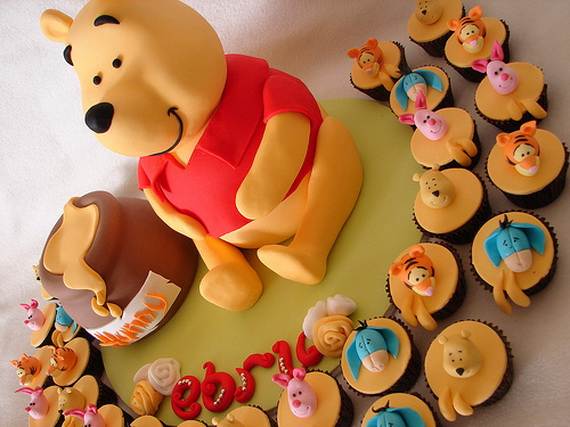 Winnie-the-Pooh-Cake-and-Cupcakes-Decorating-Ideas_26