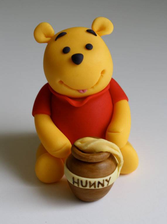 Winnie-the-Pooh-Cake-and-Cupcakes-Decorating-Ideas_71