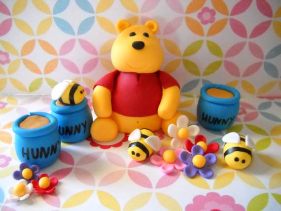 Winnie-the-Pooh-Cake-and-Cupcakes-Decorating-Ideas_74