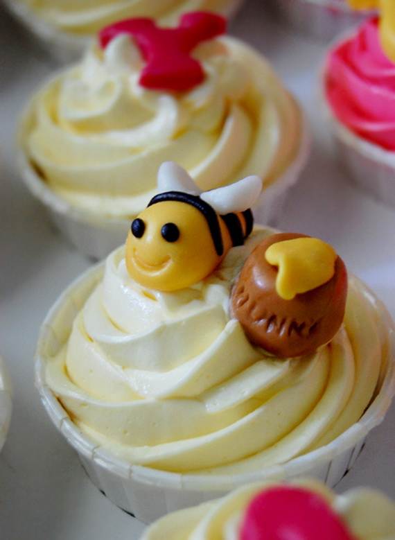 Winnie-the-Pooh-Cake-and-Cupcakes-Decorating-Ideas_80