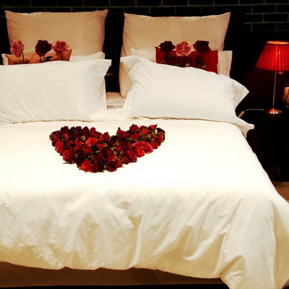 Beautiful -Bedroom- Decorating- Ideas- For- Valentine’s- Day_51