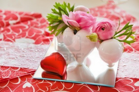 Romantic Table- Decorating- Ideas- for- Valentine's- Day-_49