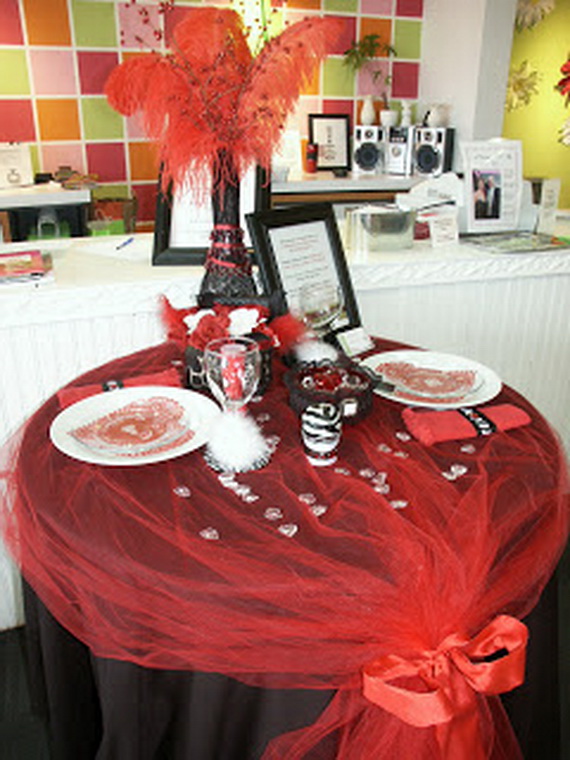 60-Cool -and -Beautiful- Valentine- Table -Decorating- Ideas _08