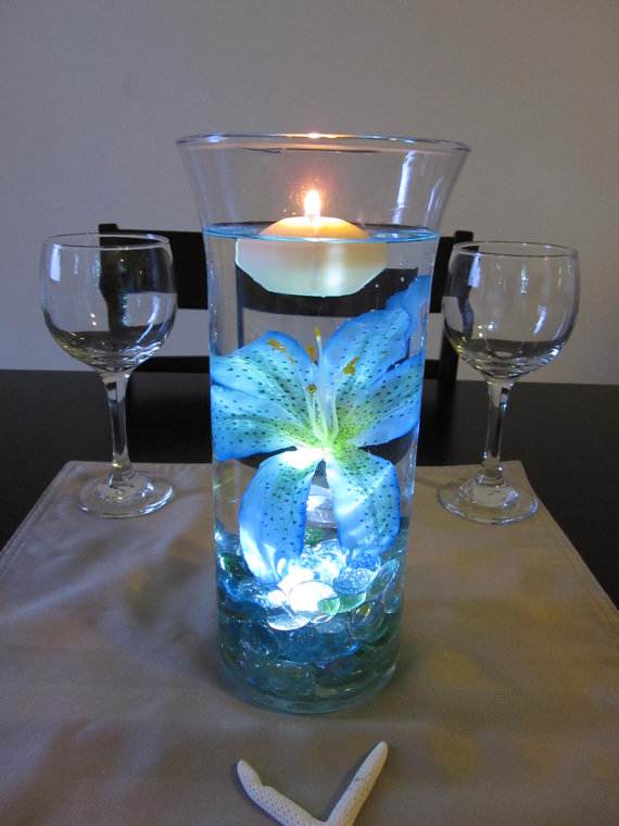 Floating-Flowers-And-Candles-Centerpieces_101