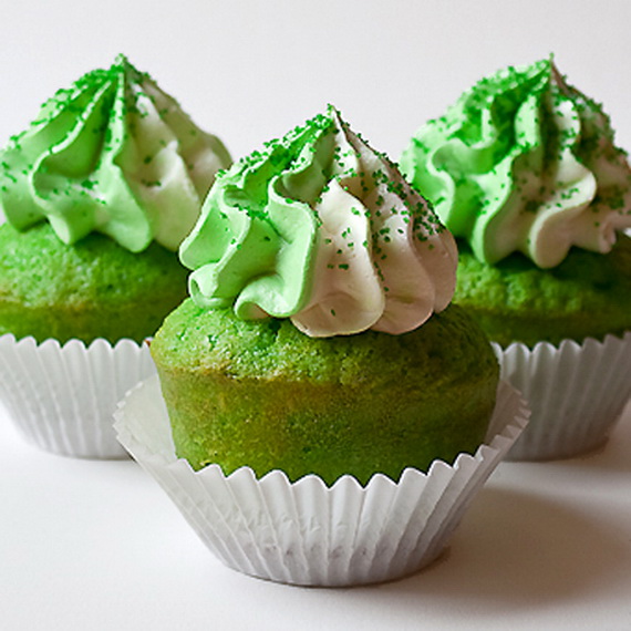 Lucky-Green-Velvet-Cupcakes-450-3_resize