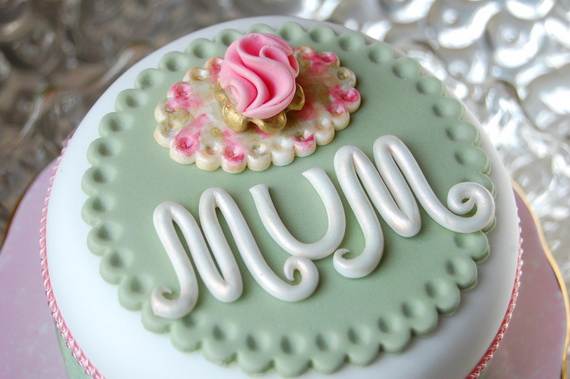 Cake-Decorating-Ideas-for-a-Moms-Day-Cake_20
