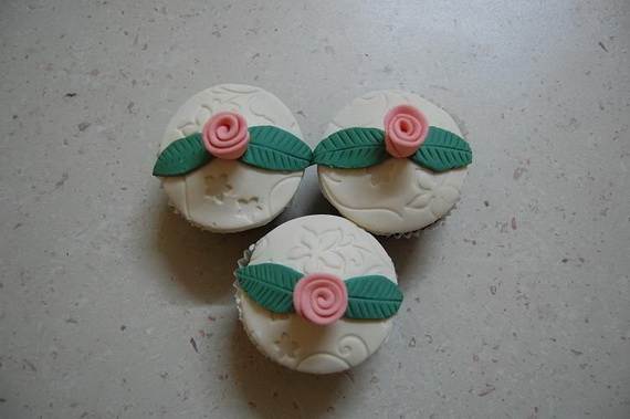 Celebrate-Mothers-Day-with-Decorating-Ideas-of-Cakes-Cupcakes-_11