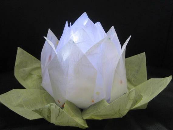 DIY-Paper-Lotus-Lanterns-for-Buddha’s-Birthday__111
