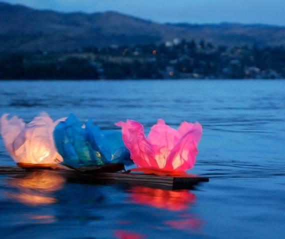 DIY-Paper-Lotus-Lanterns-for-Buddha’s-Birthday__141