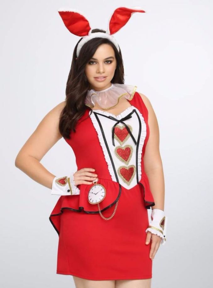 plus-size-halloween-costumes-ideas-for-women-23