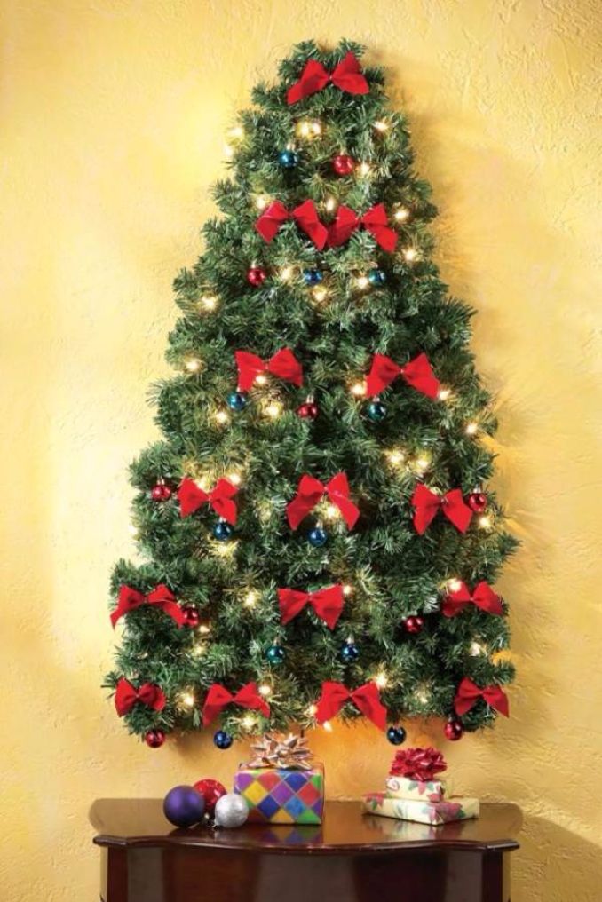 60 Wall Christmas Tree - Alternative Christmas Tree Ideas - family holiday.net/guide to family ...
