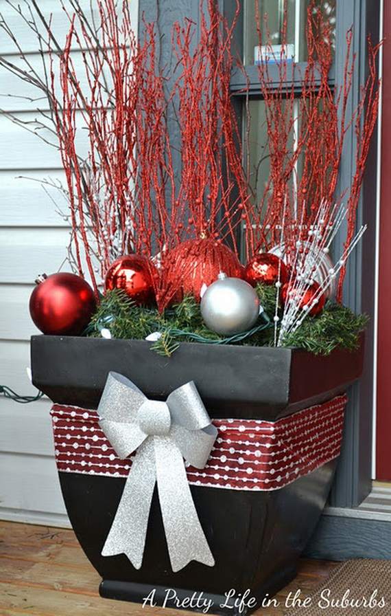 Outdoor-Christmas-Decorations-For-A-Holiday-Spirit-_031