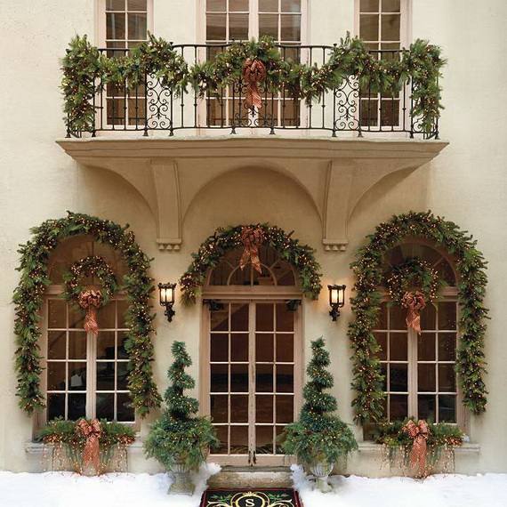 Outdoor-Christmas-Decorations-For-A-Holiday-Spirit-_13