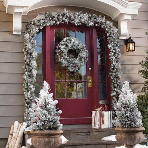Outdoor-Christmas-Decorations-For-A-Holiday-Spirit-_141