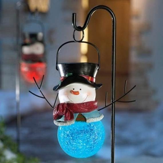 60-trendy-outdoor-christmas-decorations_27
