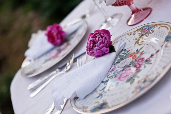 Creative Table Arrangements For A Welcoming Holiday _11