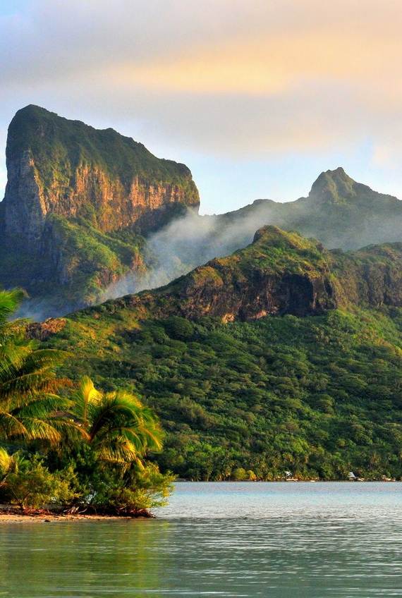 Best-Overwater-Bungalows-In-Tahiti-Le-Meridien-Bora-Bora-_01