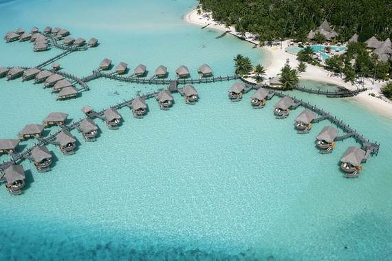 Best-Overwater-Bungalows-In-Tahiti-Le-Meridien-Bora-Bora-_04