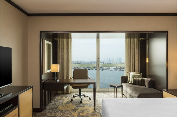 Spend A Luxury Holiday In Sheraton Dubai Creek Hotel & Towers _06 (2)