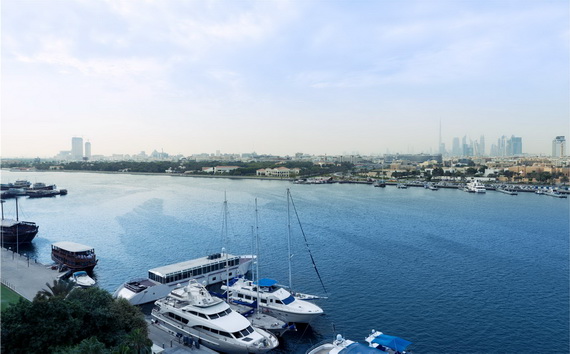 Spend A Luxury Holiday In Sheraton Dubai Creek Hotel & Towers _06