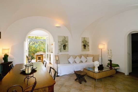 amazing-rental-villa-with-panoramic-views-in-amalfi-coast-italy_04