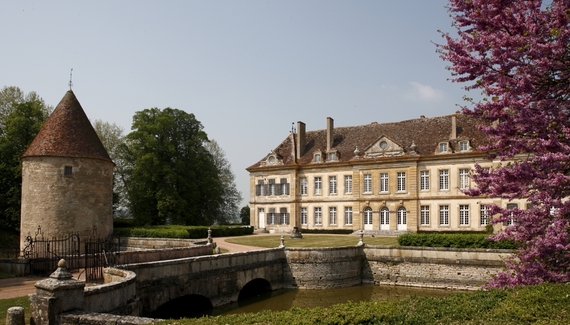 C18th Burgundy Chateau a Charming Hotel in Bourgogne France_05