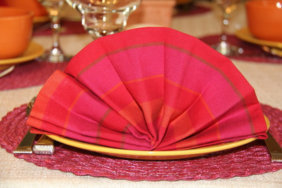 Creative Napkin Folds for Your Holiday Table (29)
