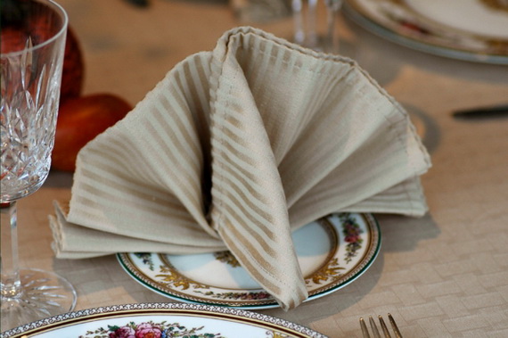 Creative Napkin Folds for Your Holiday Table (33)