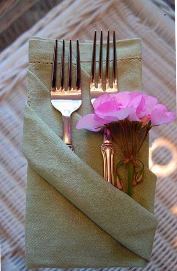 Creative Napkin Folds for Your Holiday Table (52)