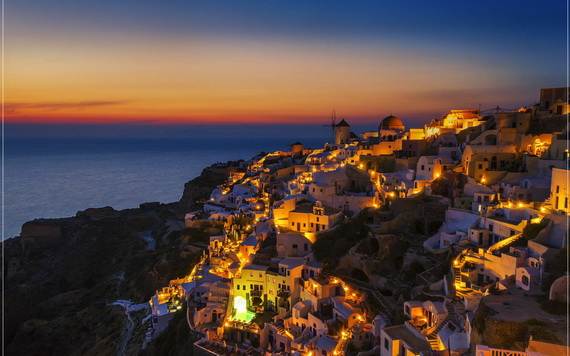 The-Stunning-Santorini-Island-Greece_10