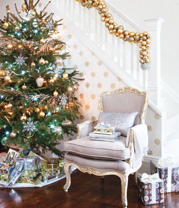 Creative Holiday In Gold Decorating Ideas_35