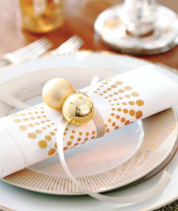 Creative Holiday In Gold Decorating Ideas_36